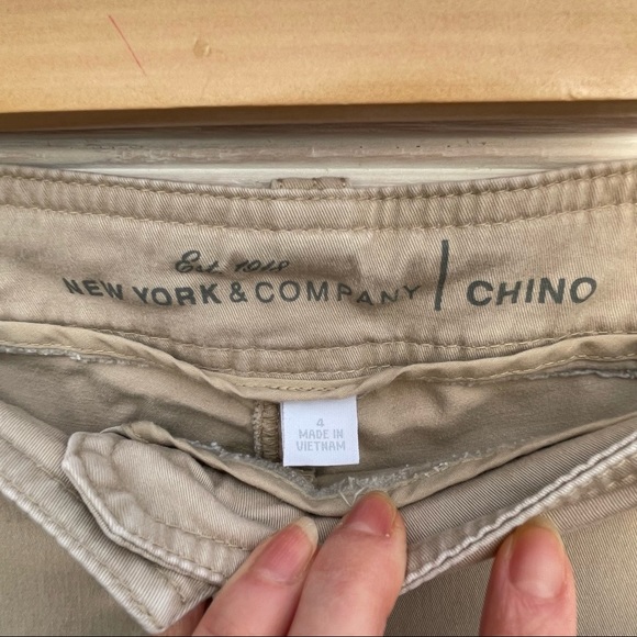 New York & Company Chino Pants, Size 4 - Picture 3 of 5